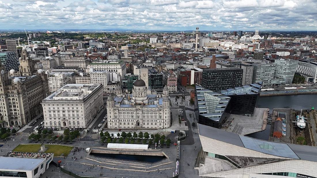 Liverpool City Centre — photograph